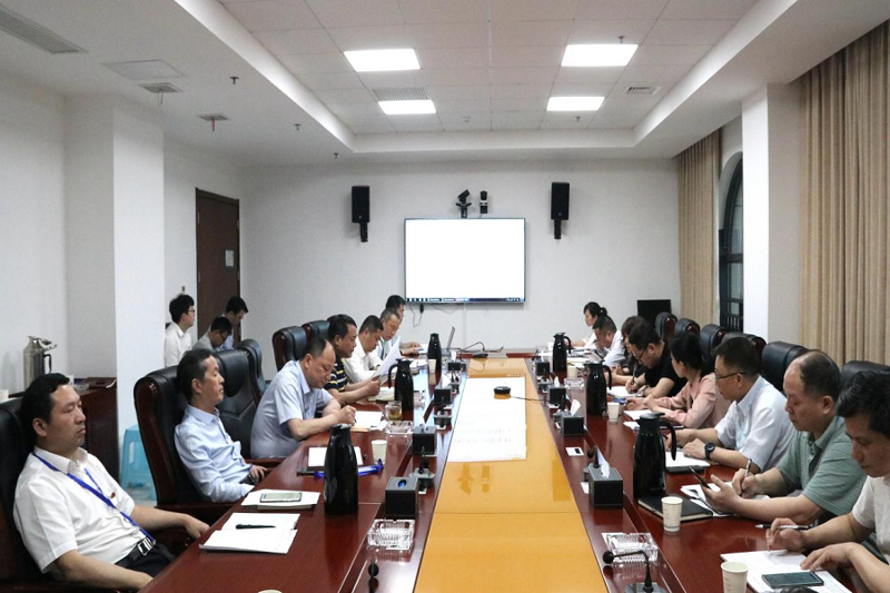 公司黨委專題學習研討習近平總書記關于本行業(yè)重要指示批示精神