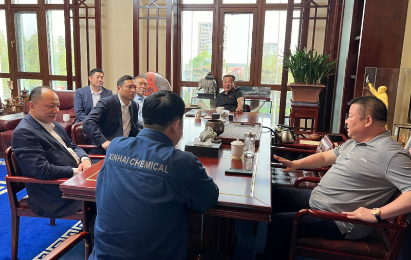 周鴻拜訪河北鑫?？毓杉瘓F有限公司董事長詹國海