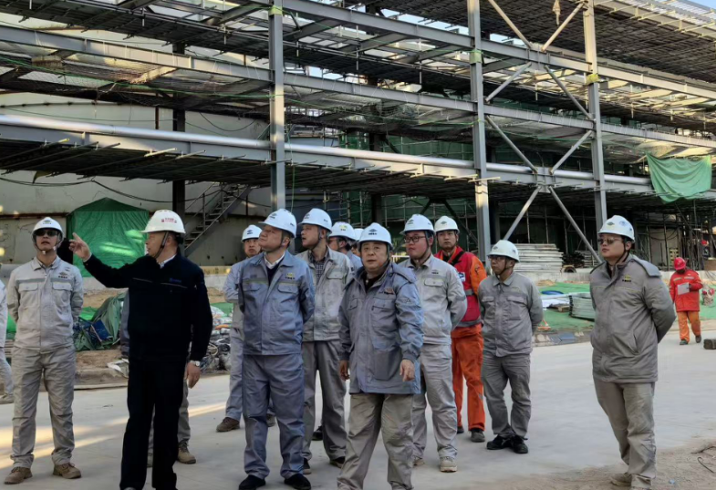 周鴻到中煤榆林項目督導“大干四季度”會戰(zhàn)工作